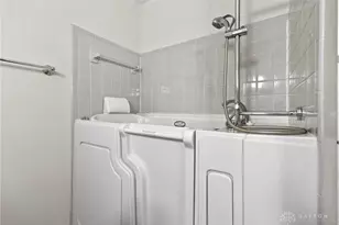 8040 Black Leaf Ct, Dayton, OH 45458 - Photo 47