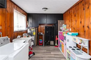 8890 Mann Rd, Tipp City, OH 45371 - Photo 13