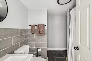 1083 Valley St, Dayton, OH 45404 - Photo 15