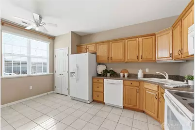 2712 Cedarbrook Way, Beavercreek, OH 45431 - Photo 9