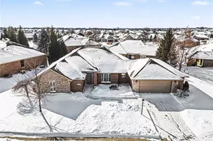 9823 Scotch Pine Dr, Springboro, OH 45066 - Photo 5