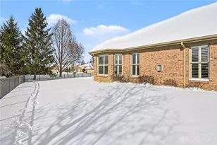 9823 Scotch Pine Dr, Springboro, OH 45066 - Photo 9