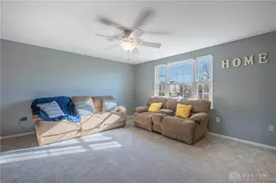 135 Schloss Ln, Moraine, OH 45439 - Photo 5