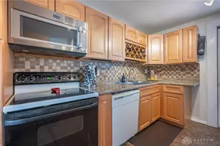 135 Schloss Ln, Moraine, OH 45439 - Photo 13