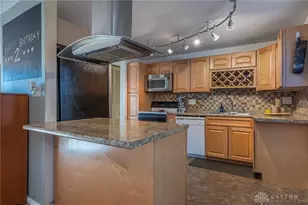 135 Schloss Ln, Moraine, OH 45439 - Photo 9