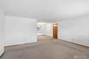 605 Barbara Dr, Tipp City, OH 45371 - Photo 7