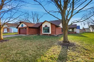 1210 Charleston Ct, Troy, OH 45373 - Photo 3