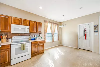 2633 Royal Gateway, Dayton, OH 45431 - Photo 9