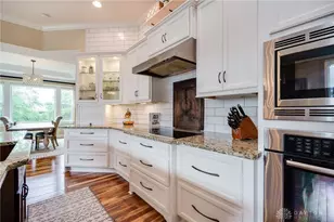 9369 Avingnon Way, Springboro, OH 45458 - Photo 19