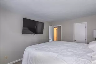 9750 Centerville Creek Ln, Washington Twp, OH 45458 - Photo 15