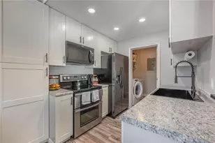 9750 Centerville Creek Ln, Washington Twp, OH 45458 - Photo 5