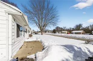 3845 Brumbaugh Blvd, Dayton, OH 45416 - Photo 5