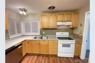 4007 E 5th Street, Dayton, OH 45403 - Photo 5