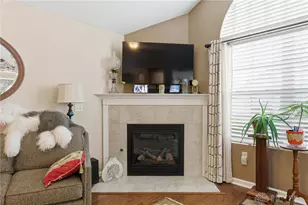 2407 Locust Hill Blvd, Beavercreek, OH 45431 - Photo 11