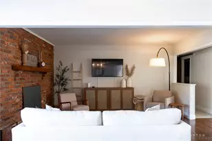 699 Essex Way, Dayton, OH 45429 - Photo 5