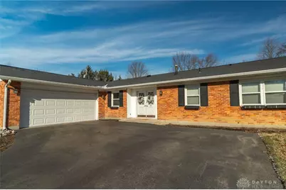 699 Essex Way, Dayton, OH 45429 - Photo 3