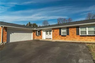 699 Essex Way, Dayton, OH 45429 - Photo 3