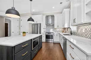 220 Vintage Club Dr, Cincinnati, OH 45249 - Photo 13