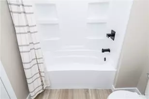 925 Ashcreek Dr, Dayton, OH 45458 - Photo 35