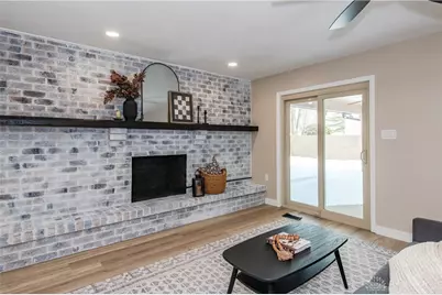 925 Ashcreek Drive, Dayton, OH 45458 - Photo 9