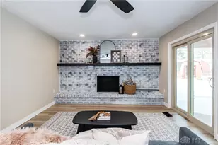 925 Ashcreek Dr, Dayton, OH 45458 - Photo 15