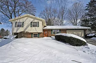 615 Bendwood Way, Beavercreek, OH 45430 - Photo 3