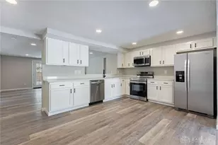 5260 Beechview Dr, Dayton, OH 45424 - Photo 9