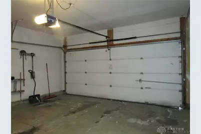 320 Sagebrush Drive, Englewood, OH 45315 - Photo 33