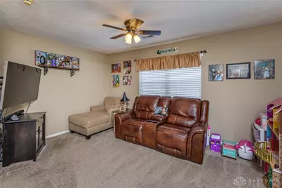 320 Sagebrush Drive, Englewood, OH 45315 - Photo 17