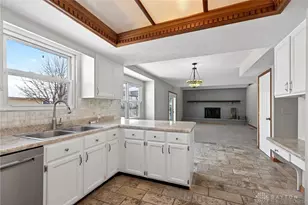 1102 Lord Fitzwalter Dr, Miamisburg, OH 45342 - Photo 17