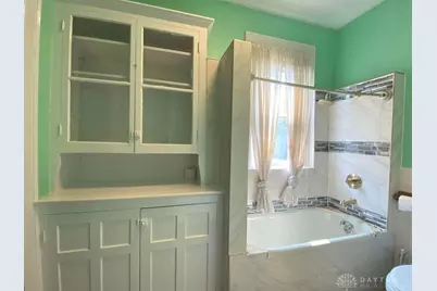 1215 E High Street, Springfield, OH 45505 - Photo 25