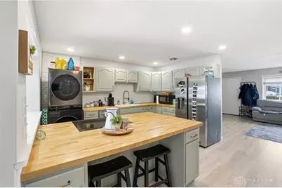 330 Stubbs Drive, Dayton, OH 45426 - Photo 9