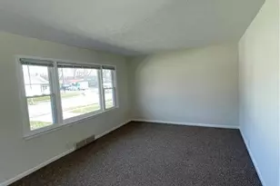 572 Van Tress Dr, Fairborn, OH 45324 - Photo 3