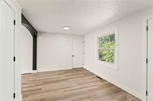 1015 Van Arden Dr, Vandalia, OH 45377 - Photo 13