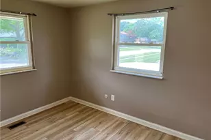 5764 Pennywell Dr, Huber Heights, OH 45424 - Photo 5