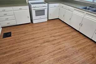 439 W Fairview Ave, Dayton, OH 45405 - Photo 9