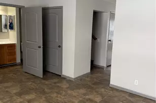 140 S Kilmer St, Dayton, OH 45417 - Photo 7