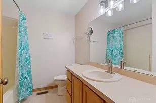 621 Thornburg, Tipp City, OH 45371 - Photo 17