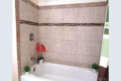 921 Weng Avenue, Dayton, OH 45420 - Photo 13