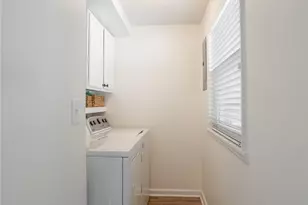 6483 Highbury Rd, Dayton, OH 45424 - Photo 13