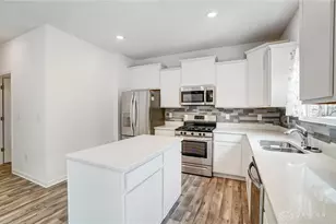 2847 Greenridge Cir, Beavercreek, OH 45431 - Photo 13