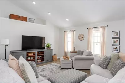 546 Moose Court, Brookville, OH 45309 - Photo 5