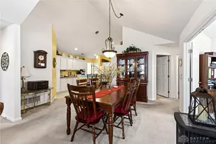 4606 Cobblestone Dr, Tipp City, OH 45371 - Photo 13