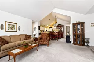 4606 Cobblestone Dr, Tipp City, OH 45371 - Photo 9