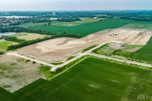 405 S Landon Ln, Springfield, OH 45505 - Photo 7