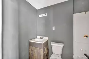 1224 Blairwood Ave, Dayton, OH 45417 - Photo 17