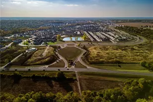 6441 River Birch St, Tipp City, OH 45371 - Photo 9