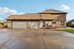 488 Saddle Park Ct, Washington Twp, OH 45458 - Photo 3