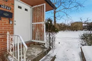 10240 Panola Dr, Cincinnati, OH 45215 - Photo 3