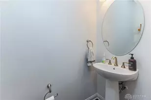 1613 Stonebury Ct, Xenia, OH 45385 - Photo 9